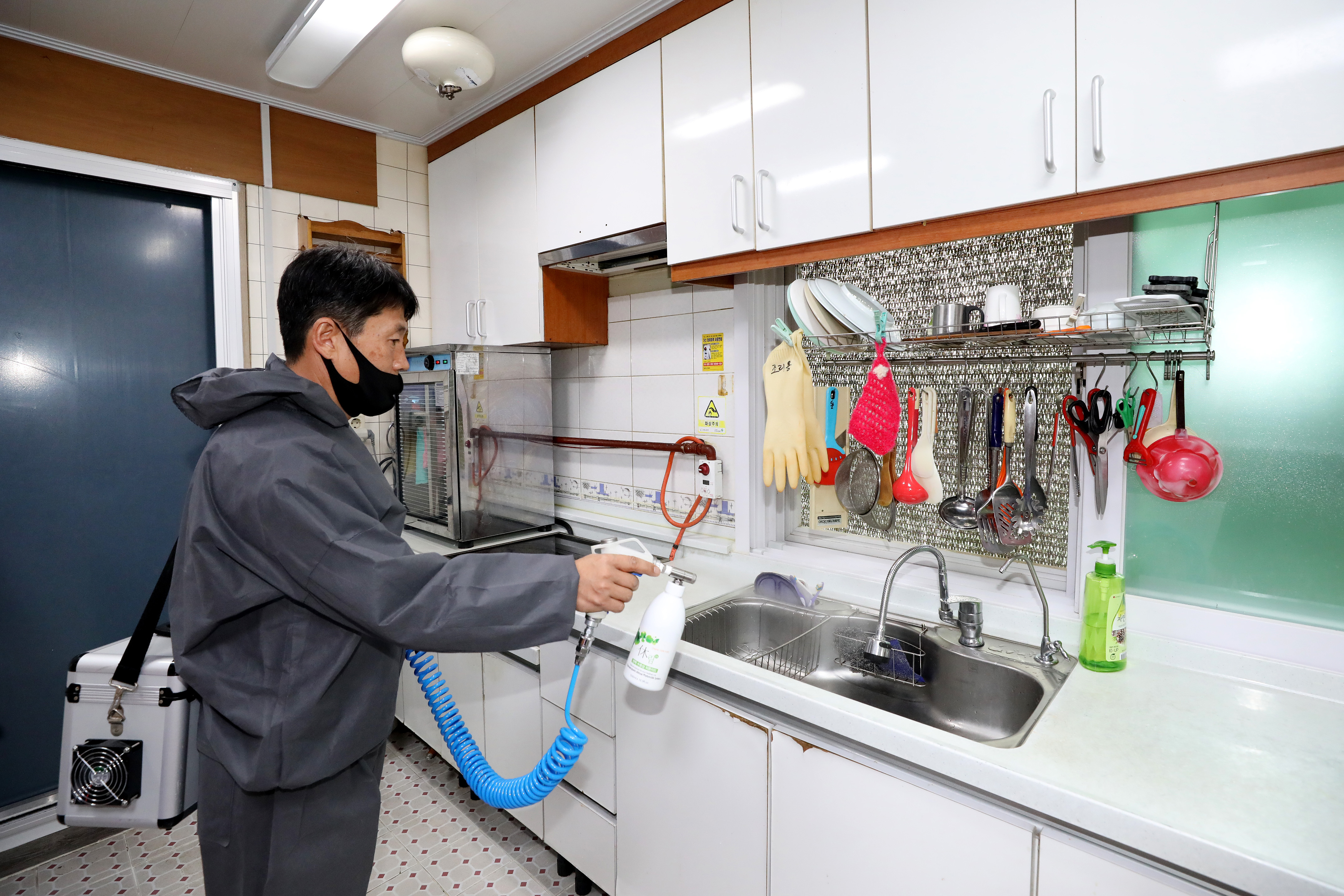 2020.04.07. 코로나 19 예방을 위한 방역(무주금빛 지역아동센터, 평화요양원)