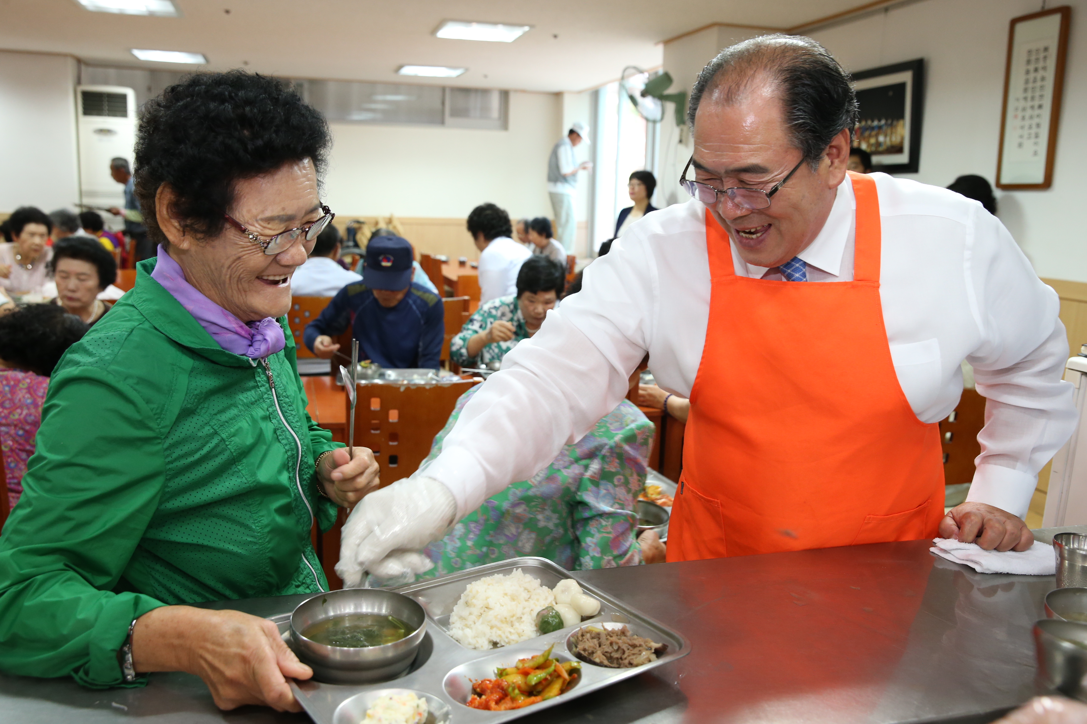 2015.07.01. 민선6기 1주년 기념 종합사회복지관 배식봉사