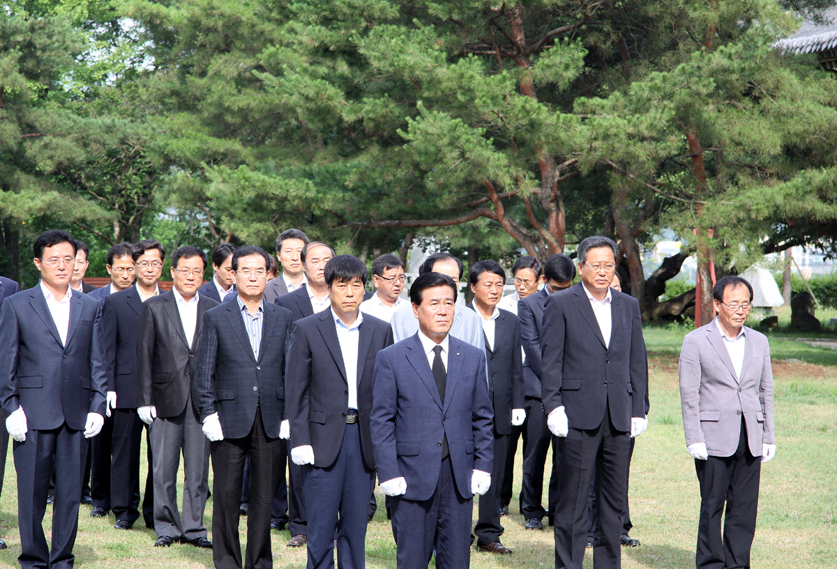 2012.07.02  민선5기 2주년 충혼탑 참배