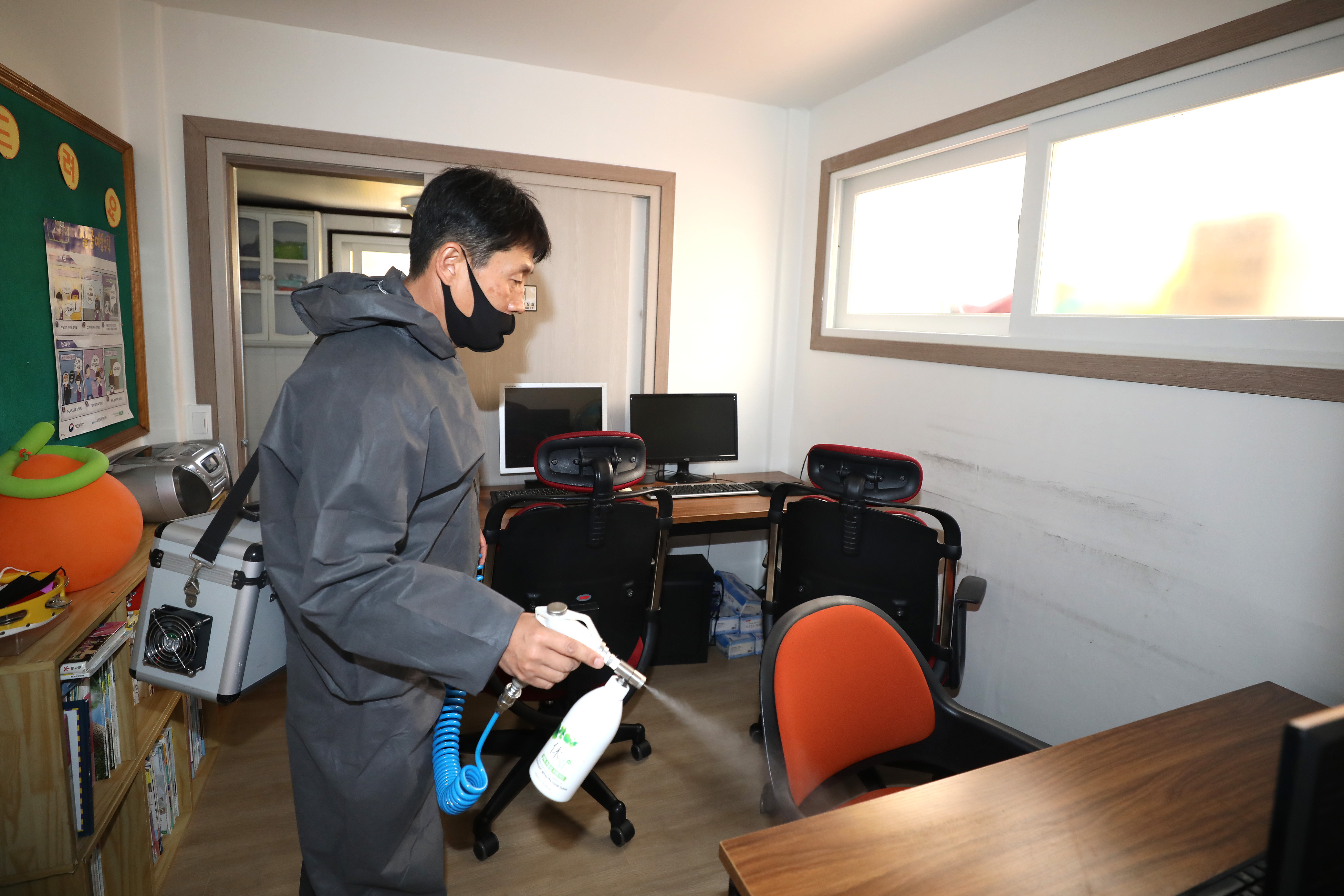 2020.04.07. 코로나 19 예방을 위한 방역(무주금빛 지역아동센터, 평화요양원)