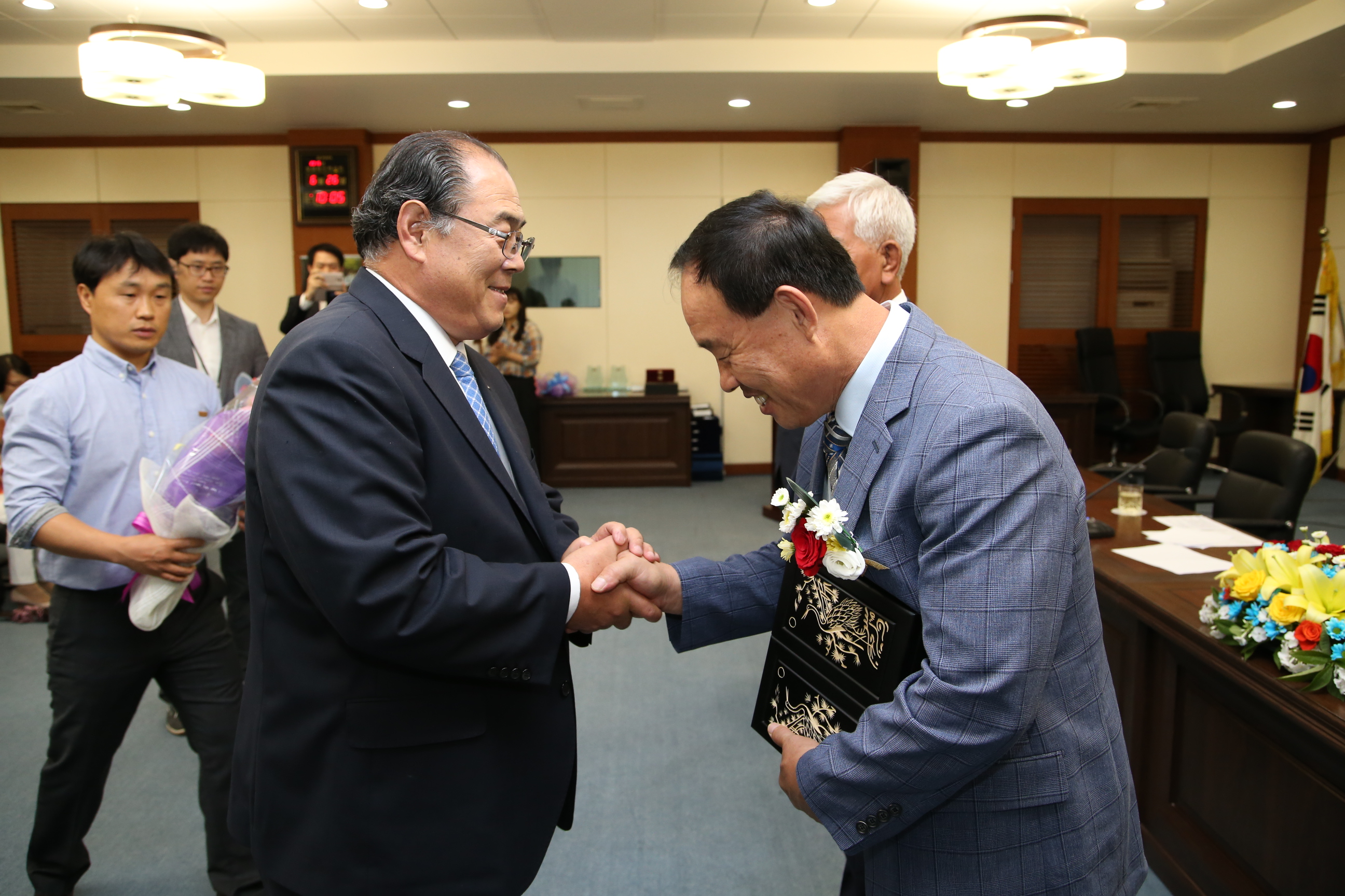 2015.06.26. 2015년도 상반기 공무원 퇴임식(박인기, 배순철, 황정수 무주군수, 정영래, 임병도)