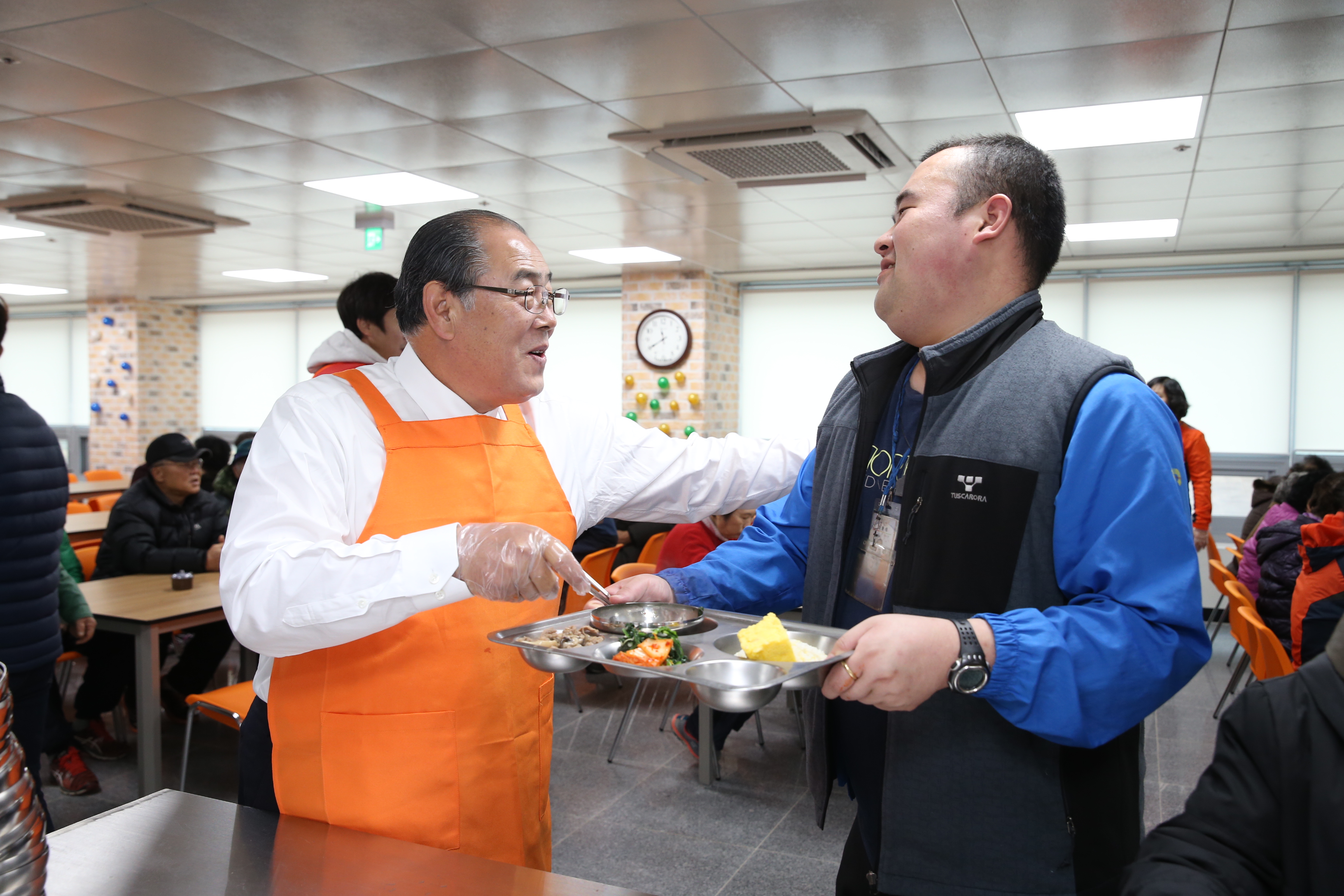 2015.12.03. 건강증진센터 경로식당 배식봉사