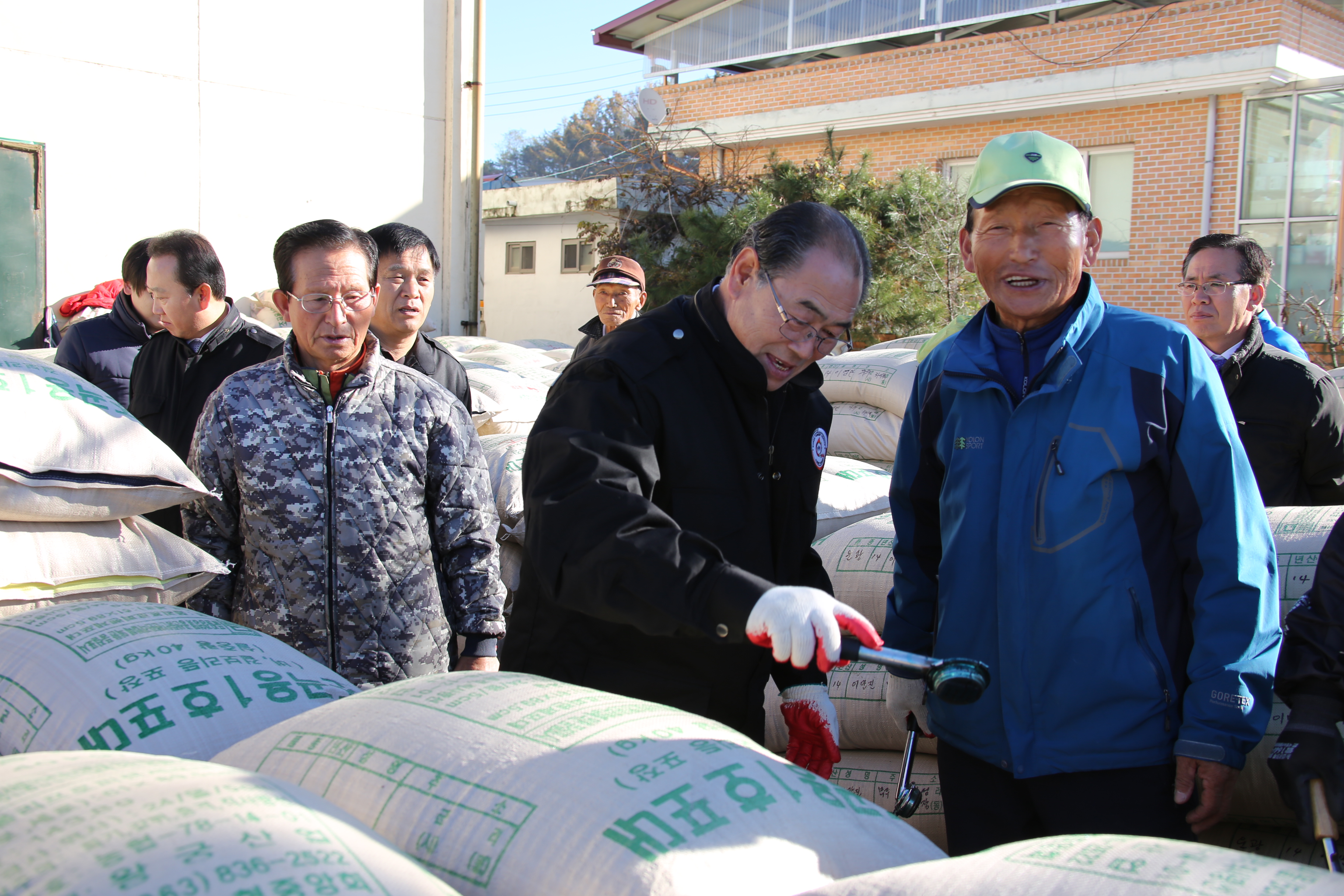 2014.11.04. 2014년산 공공비축미곡 매입현장-황정수 무주군수