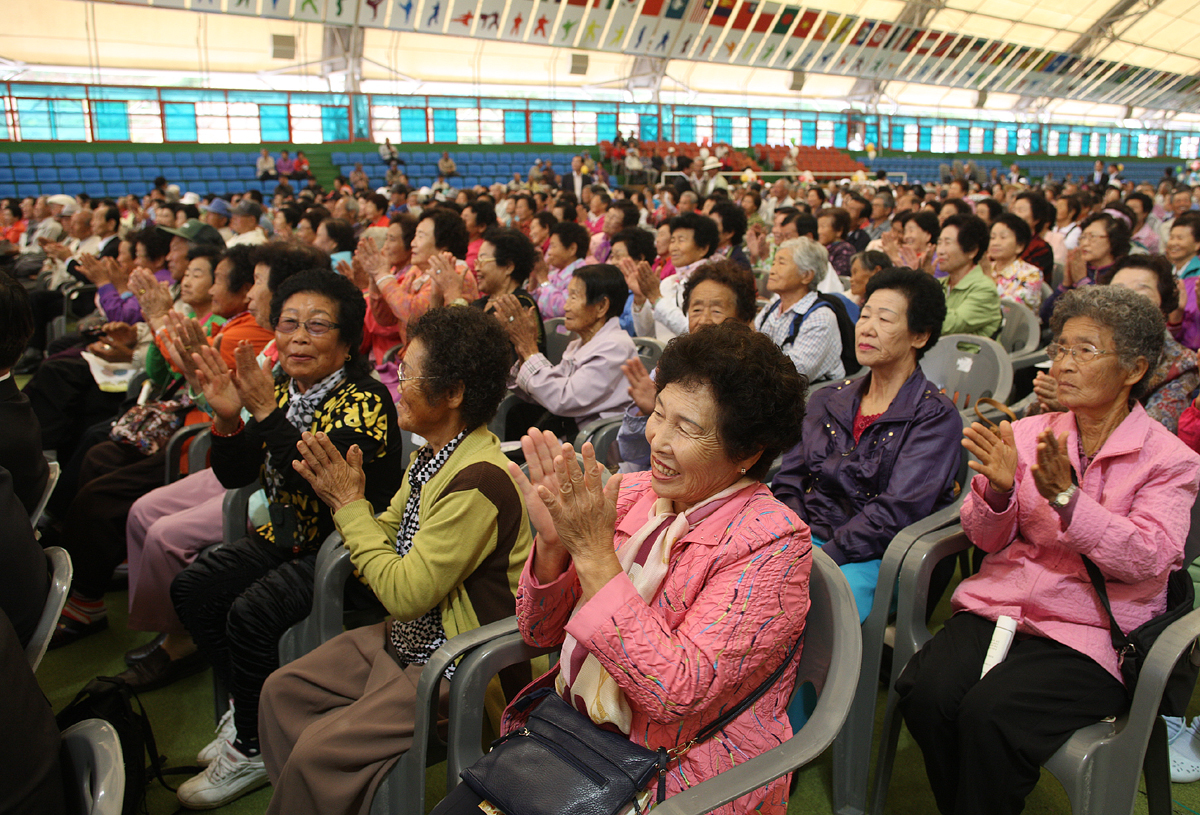 2012.10.05  제16회 노인의 날 경로잔치