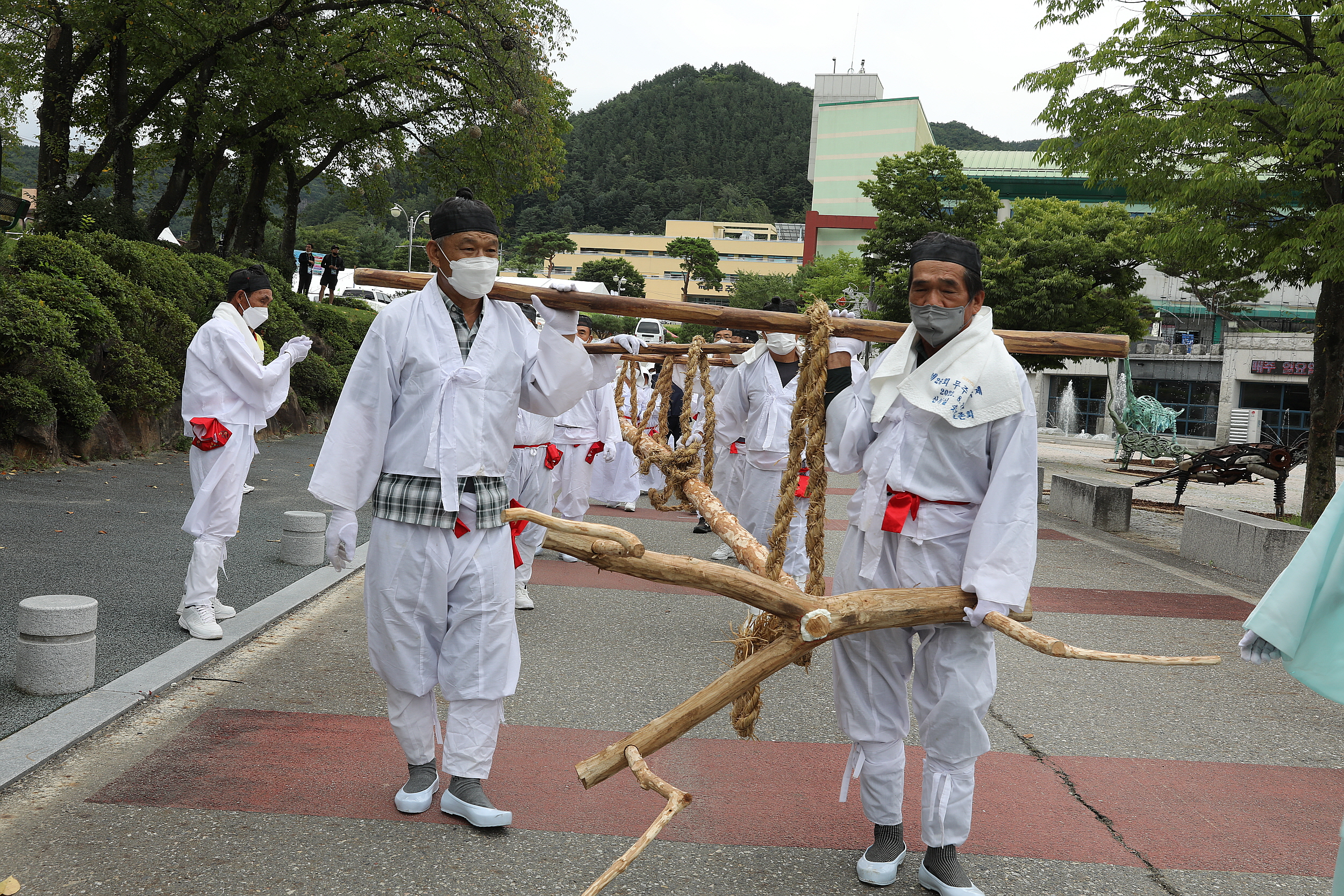 제26회 무주반딧불 축제 산의실 솟대세우기