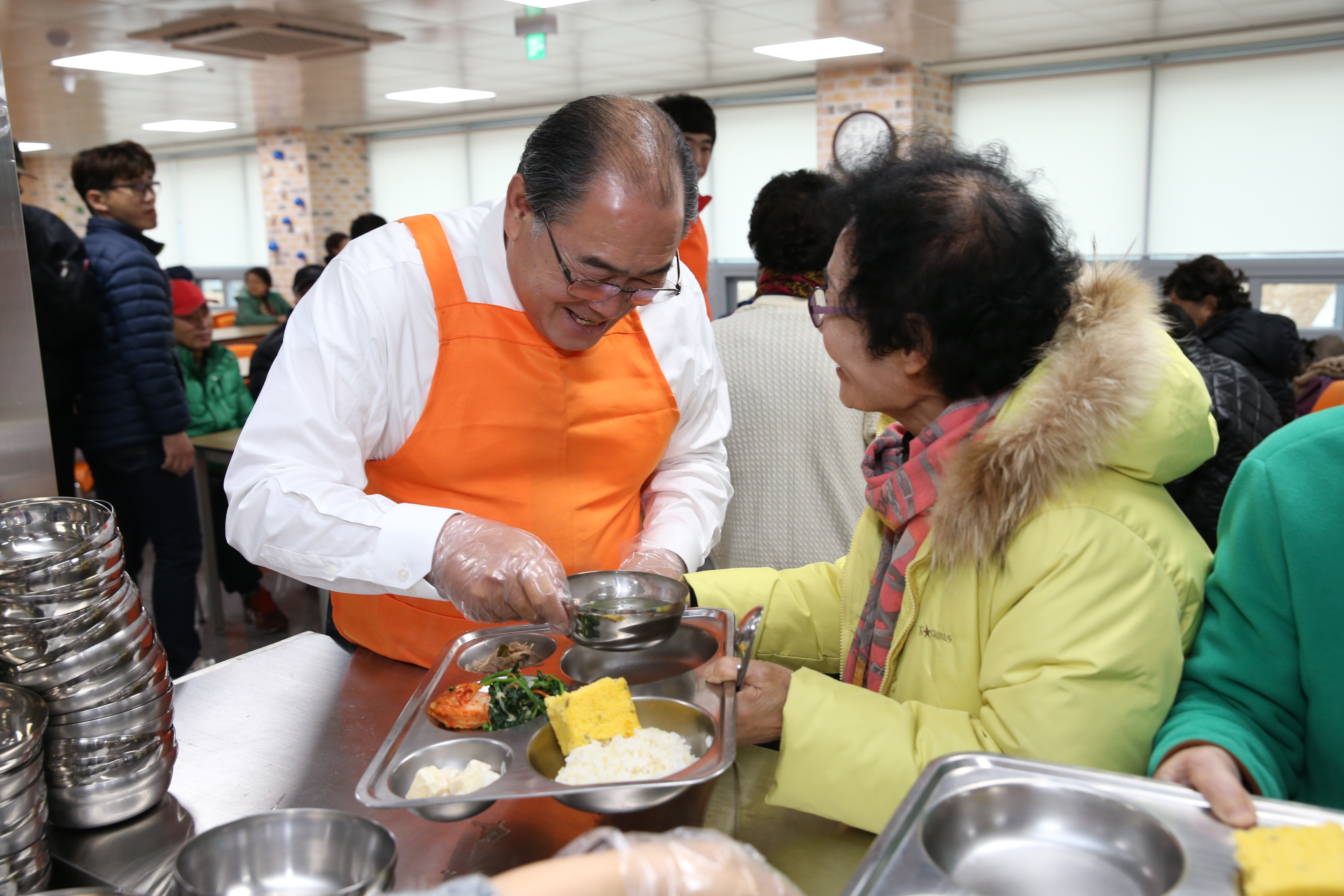 2015.12.03. 건강증진센터 경로식당 배식봉사