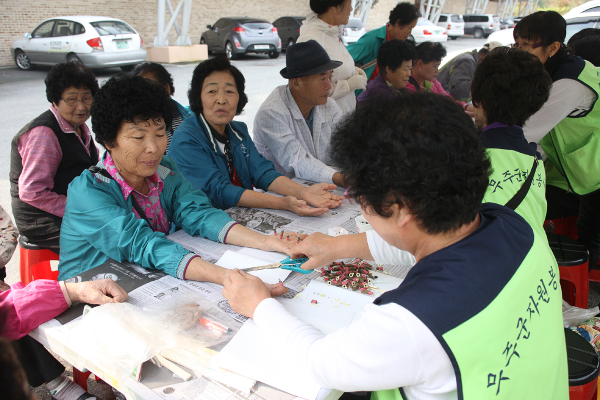 2012.10.05  제16회 노인의 날 경로잔치