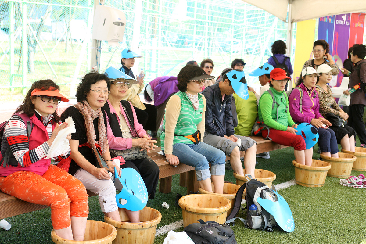 2012.09.22  제22회 적상면민의 날 머루축제-머루와인 족욕체험