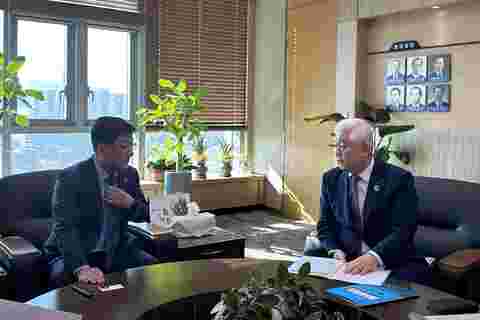 2025.11.03. 황인홍무주군수 김성환 기후에너지환경부장관 국비 확보를 위한 면담